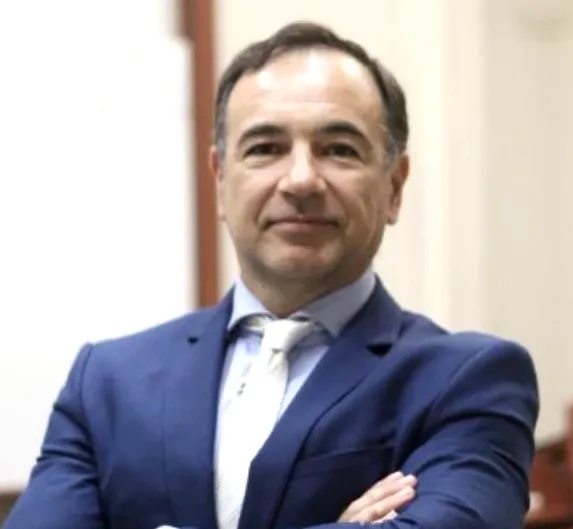 josé GUSTAVO DE cASTRO ALEM