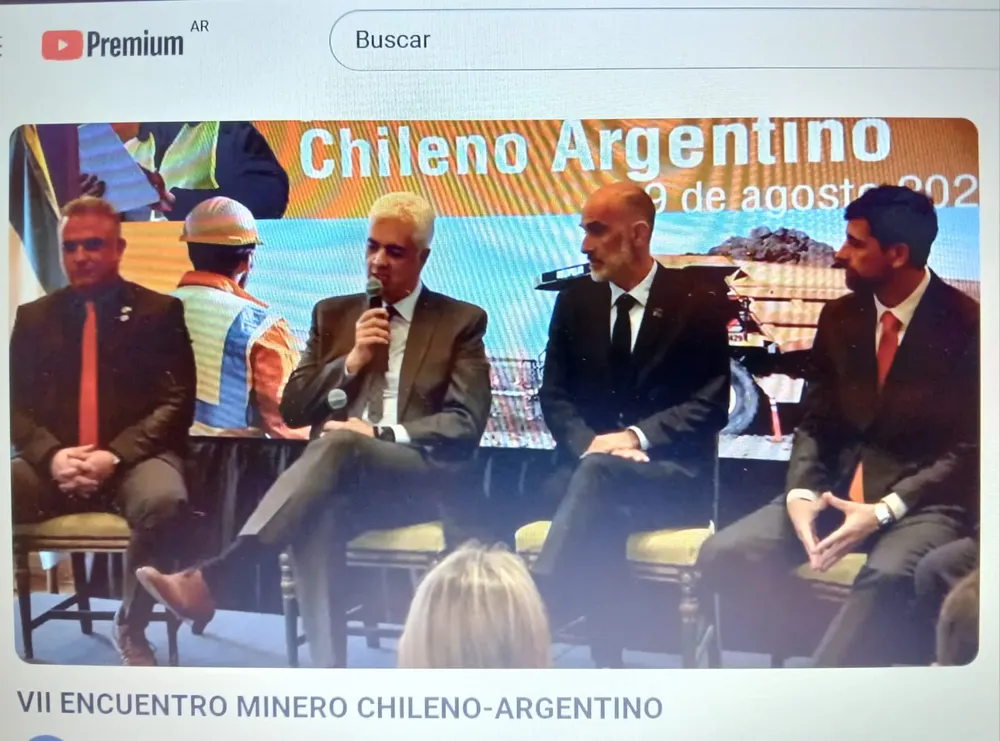 panel  minas encuentro