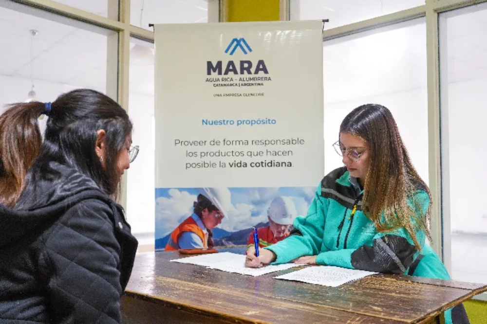 Entrevistas en comunidades vecinas