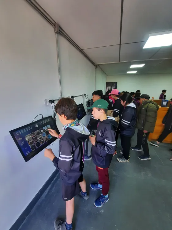 Sala interactiva en CASLEO (3)