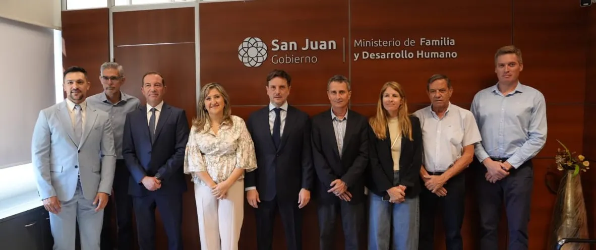 Firma del Proyecto Integrado de Salud Mental para Calingasta (1)