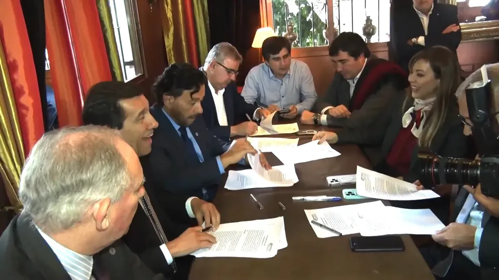 Gobernadores de la Región Minera por el empleo y contratación de proveedores locales