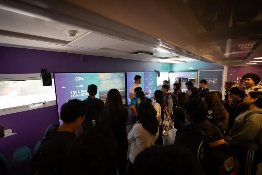 los azules y ypf luz