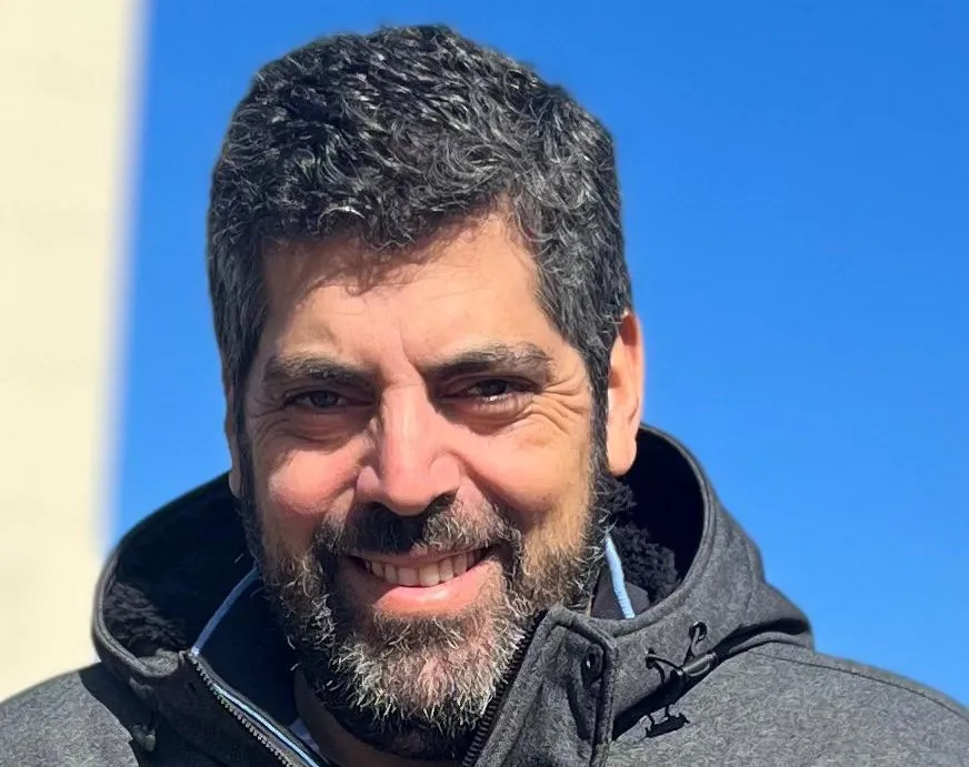 abecasis fondo azul recortada