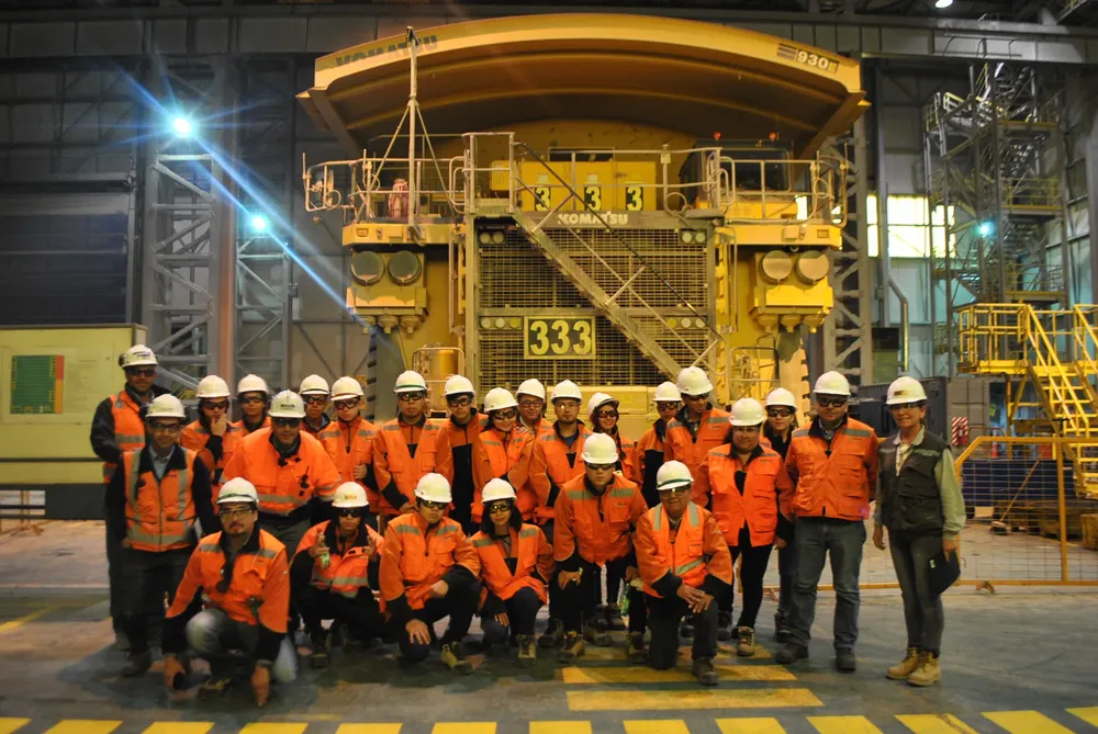 MINEROS EN CASERONES